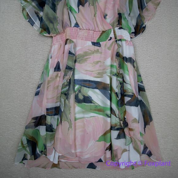 New! White House Black Market Short Sleeve Smocked Flutter Dress, size 4 - Picture 6 of 13